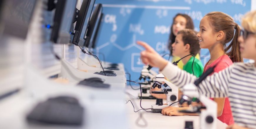 Дигитални STEM центрове_ Изграждане и управление на иновативни образователни пространства.jpg