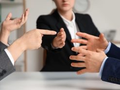 Управление и конструктивно разрешаване на конфликти